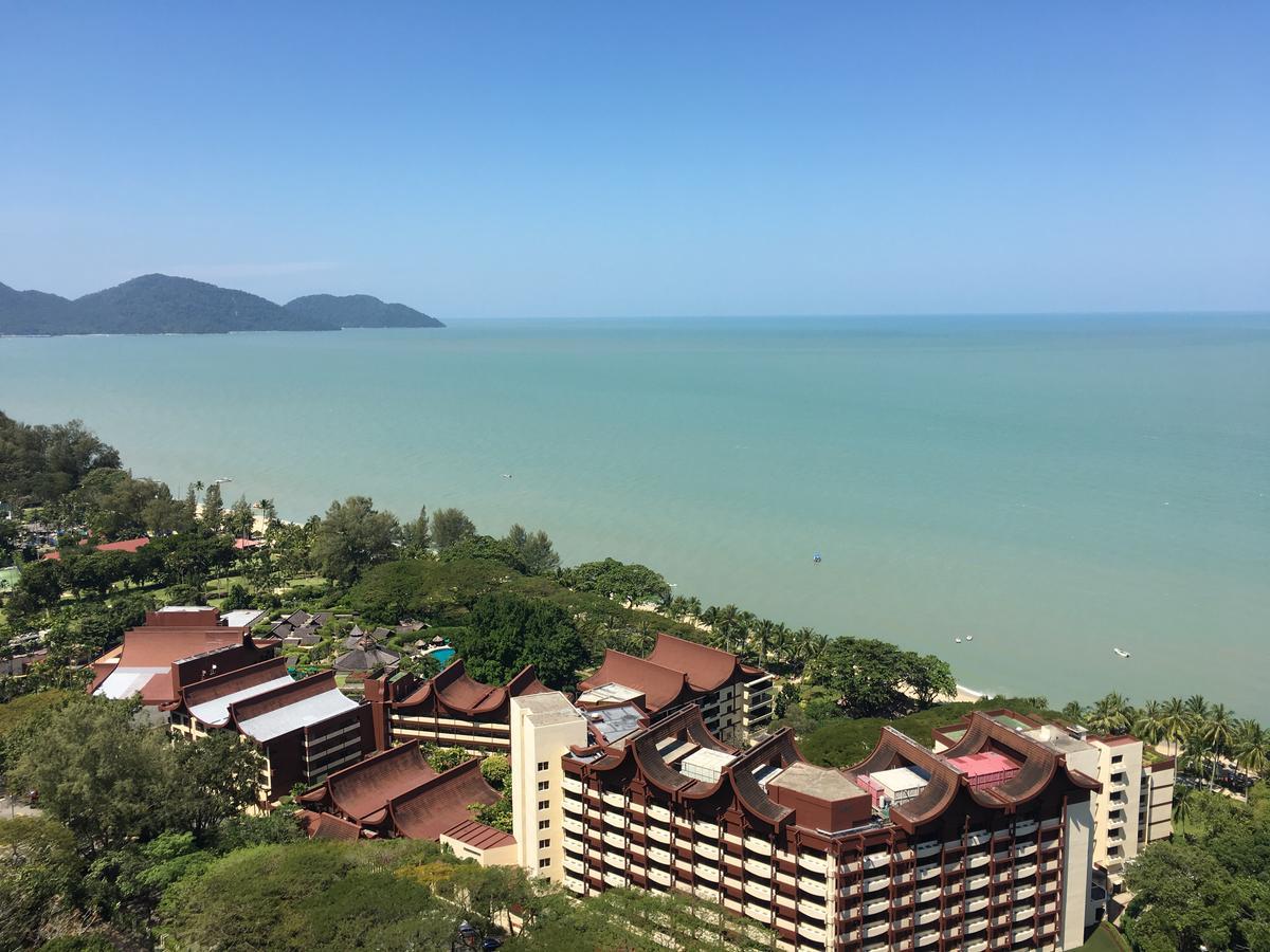 바투 페링기 The Ferringhi Sea View At Sri Sayang 아파트 외부 사진
