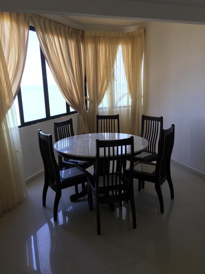 바투 페링기 The Ferringhi Sea View At Sri Sayang 아파트 외부 사진